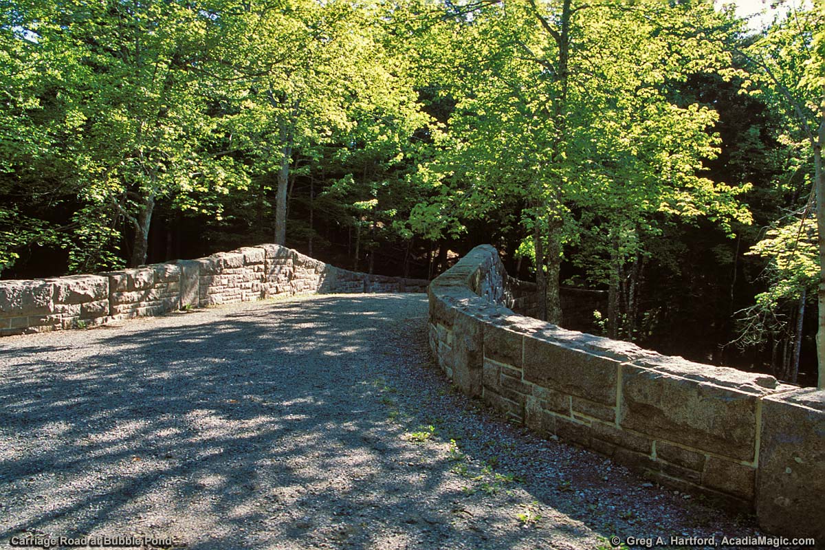 Entry point for Carriage Road Bridge at Bubble Pond