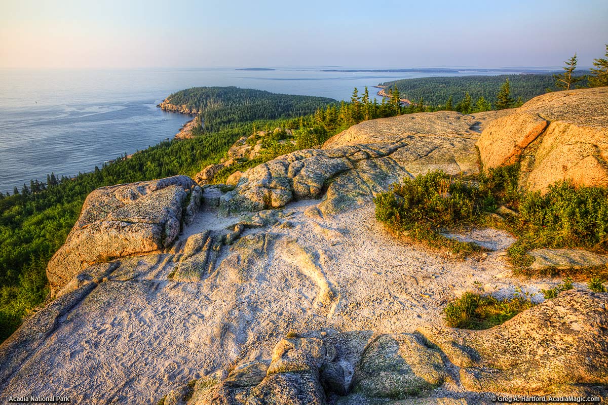 A sunrise view from Gorham Mountain in Acadia