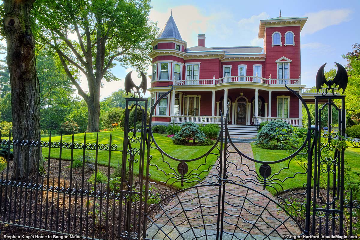 Stephen King home in Bangor, Maine with bats on property gates
